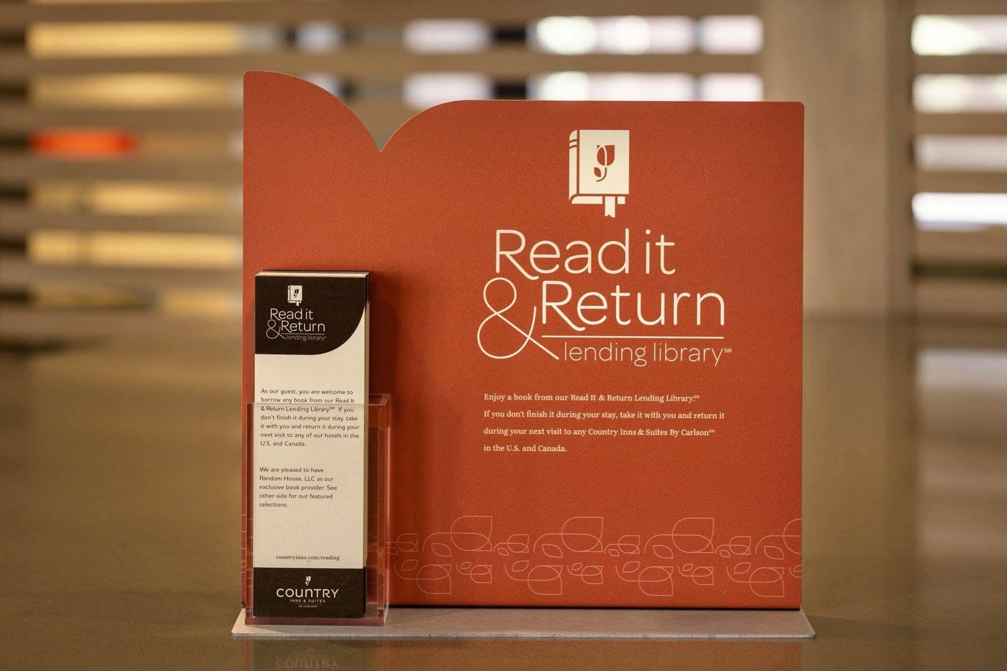 Hotel Country & By Radisson, Chambersburg, Pa