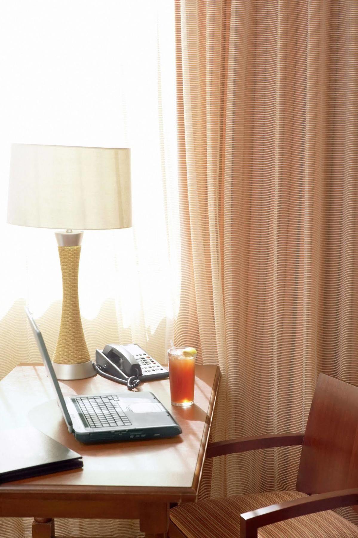 Country & By Radisson, Chambersburg, Pa